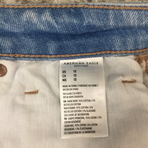 American Eagle AE Denim Mom Patchwork Shorts Size 10 - Picture 6 of 6